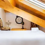 Cozy W/ Ac And View