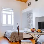 Cozy W/ Ac And View