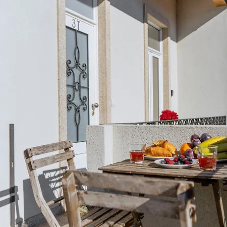 Cozy W/ Ac And View *