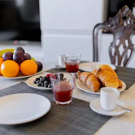 Cozy W/ Ac And View Apartment