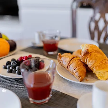 Apartment Cozy W/ Ac And View